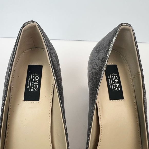 Jones New York Signature Silver Metallic Pointed Toe DIANA Heels Size 7.5M - Picture 11 of 12